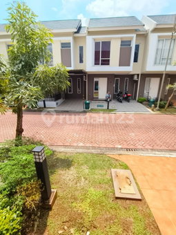 House for rent in Tangerang, Indonesia · Riding · 2 rooms, 2 baths