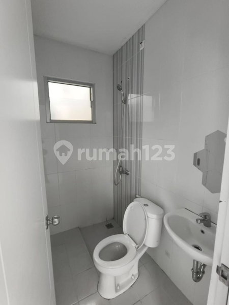 House for rent in Tangerang, Indonesia · Riding · 2 rooms, 2 baths