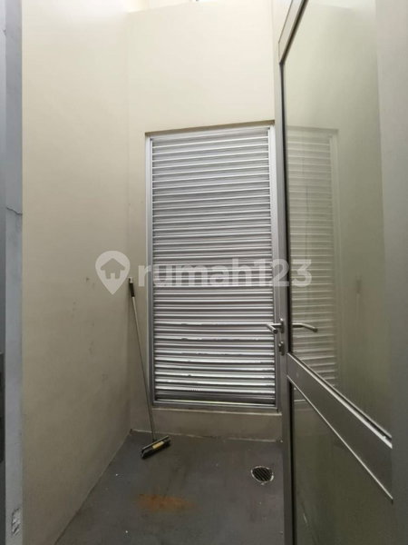 House for rent in Tangerang, Indonesia · Riding · 2 rooms, 2 baths