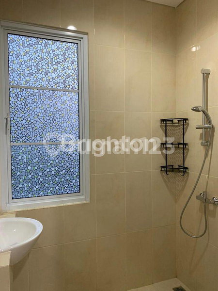 House for rent in Tangerang, Indonesia · Riding · 2 rooms, 2 baths