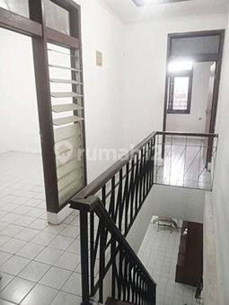 House for rent in Bandung, Indonesia · 4 rooms, 2 baths