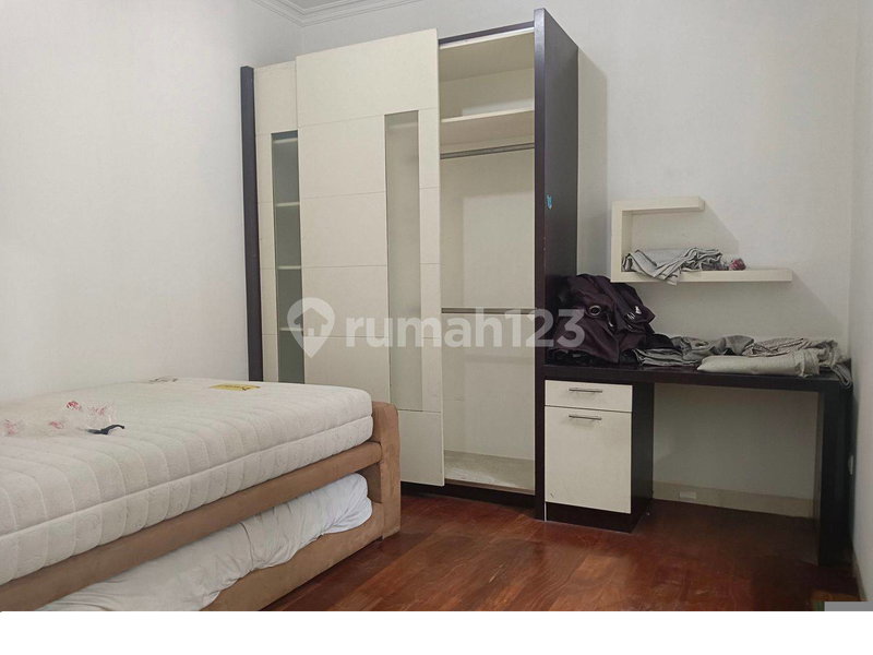 House for rent in Jakarta, Indonesia · Menteng · 4 rooms, 3 baths