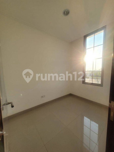 House for rent in Jakarta, Indonesia · Tebet · 3 rooms, 2 baths