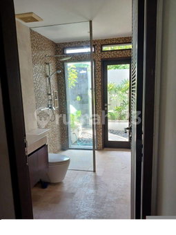 House for rent in Jakarta, Indonesia · Tebet · 4 rooms, 3 baths