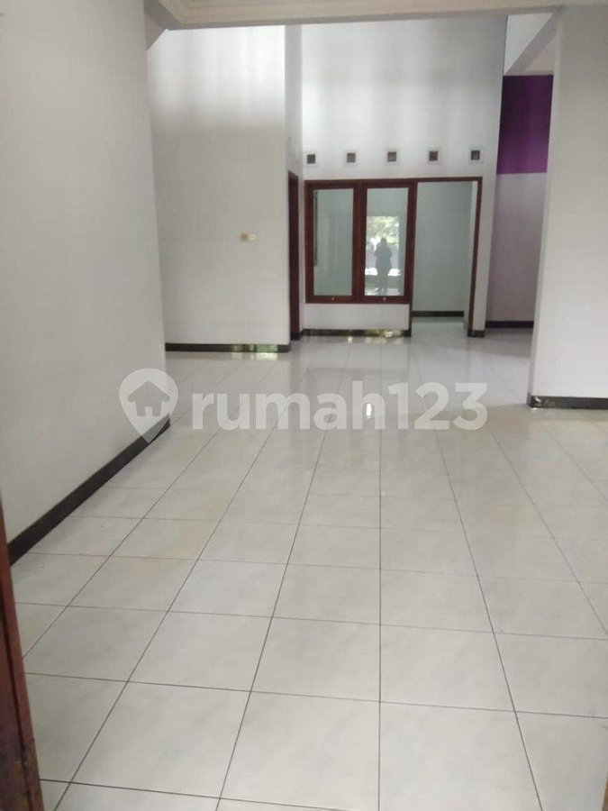 House for rent in Jakarta, Indonesia · Palmerah · 3 rooms, 2 baths