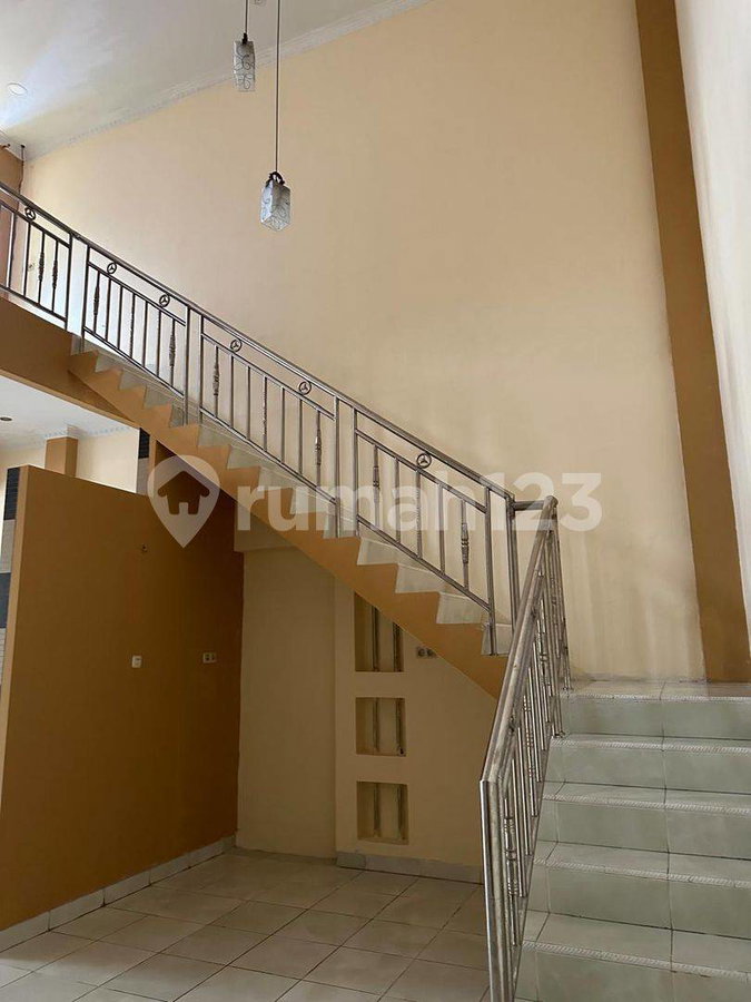 House for rent in Jakarta, Indonesia · Palmerah · 3 rooms, 3 baths