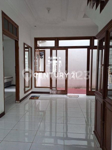 House for rent in Jakarta, Indonesia · Palmerah · 3 rooms, 2 baths