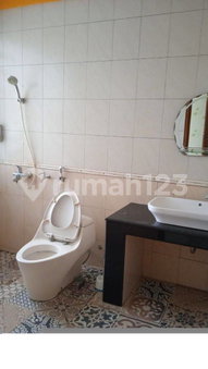 House for rent in Bandung, Indonesia · 4 rooms, 3 baths