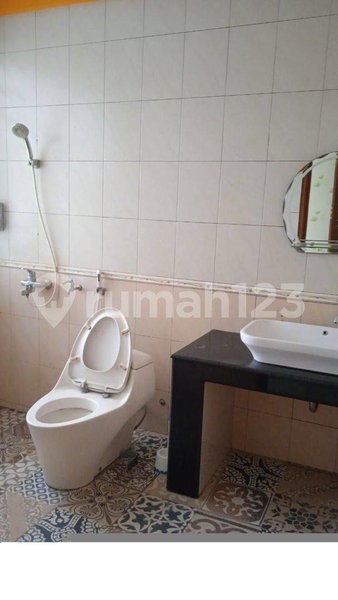 House for rent in Bandung, Indonesia · 4 rooms, 3 baths