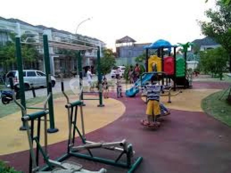House for rent in Bandung, Indonesia · 4 rooms, 4 baths