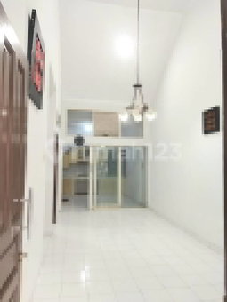House for rent in Denpasar, Indonesia · 2 rooms, 1 bath