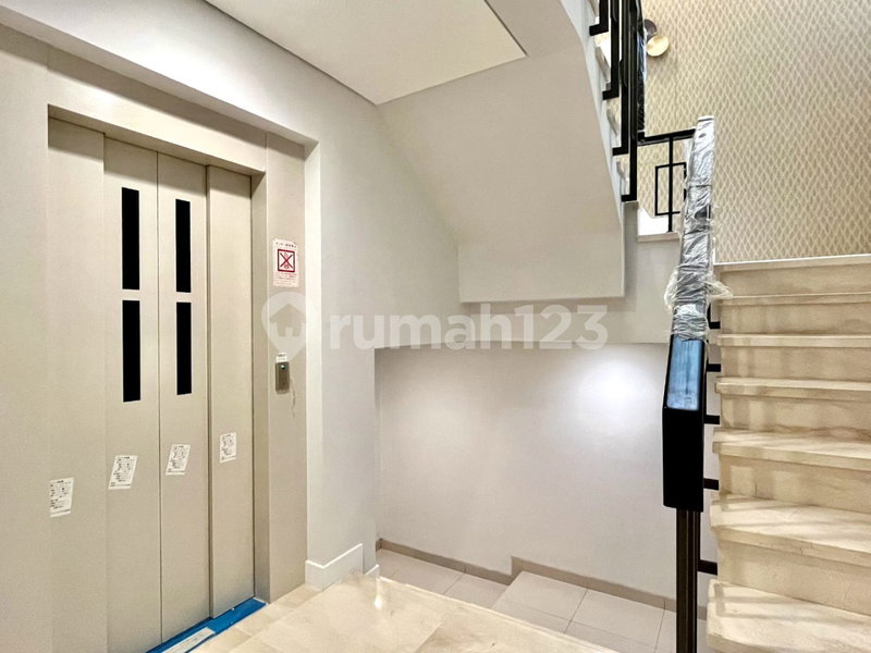 House for rent in South Jakarta, Indonesia · Cilandak · 4 rooms, 3 baths