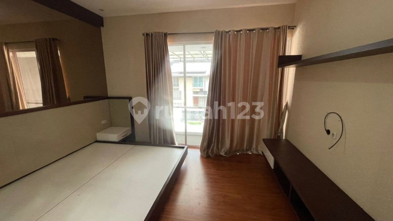 House for rent in West Jakarta, Indonesia · Cengkareng · 5 rooms, 4 baths