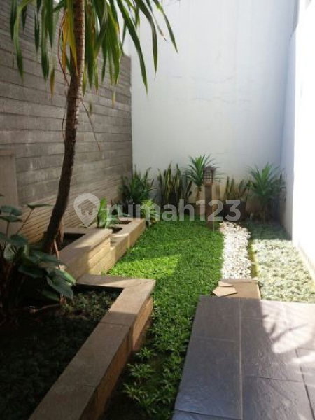 House for rent in West Jakarta, Indonesia · Cengkareng · 4 rooms, 3 baths