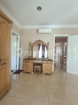 House for rent in Tangerang, Indonesia · Sukasari · 4 rooms, 4 baths