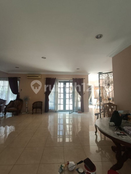 House for rent in Tangerang, Indonesia · Sukasari · 4 rooms, 4 baths