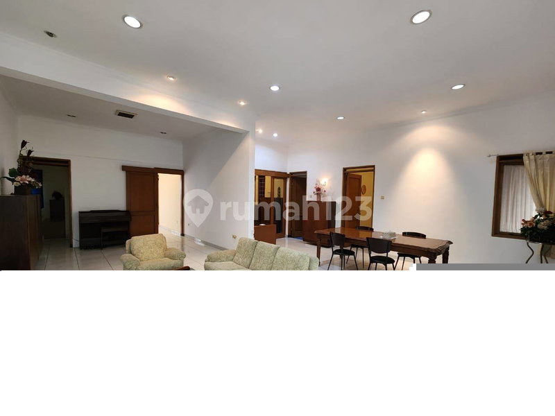 House for rent in West Jakarta, Indonesia · Cengkareng · 4 rooms, 4 baths