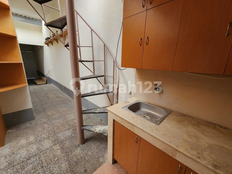 House for rent in West Jakarta, Indonesia · Cengkareng · 4 rooms, 4 baths