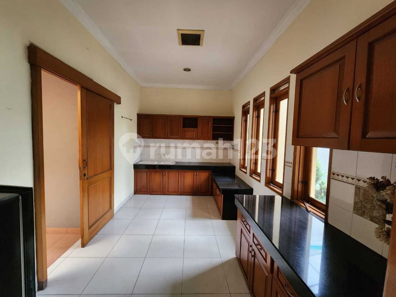 House for rent in West Jakarta, Indonesia · Cengkareng · 4 rooms, 4 baths