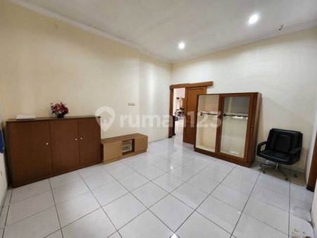 House for rent in West Jakarta, Indonesia · Cengkareng · 4 rooms, 4 baths