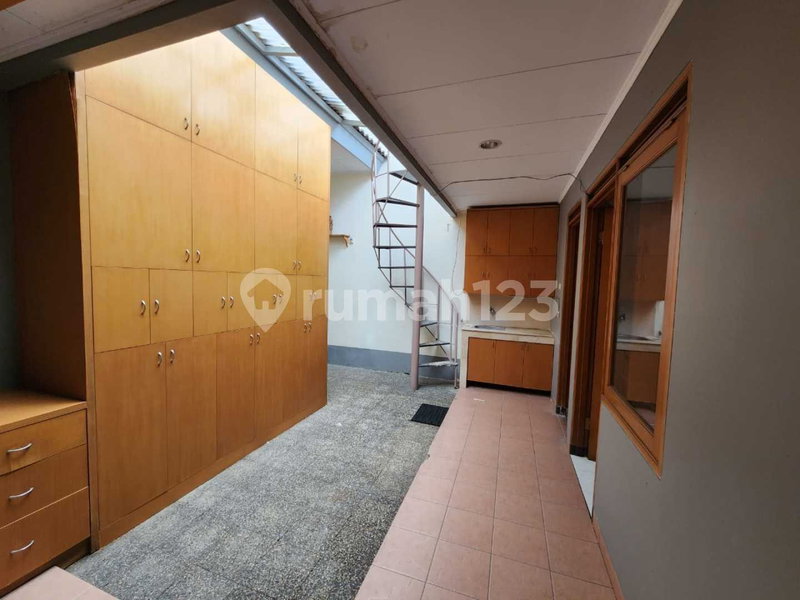 House for rent in West Jakarta, Indonesia · Cengkareng · 4 rooms, 4 baths