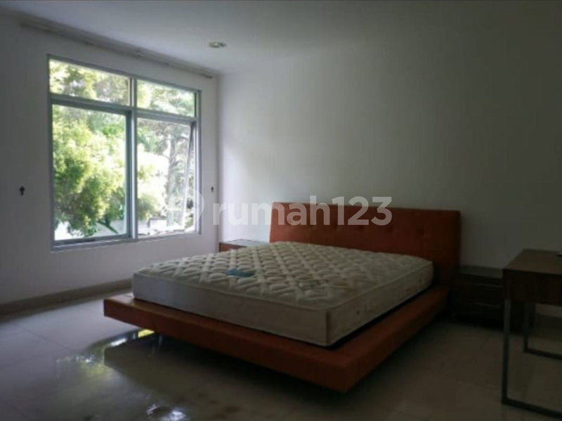 House for rent in West Jakarta, Indonesia · Cengkareng · 5 rooms, 3 baths