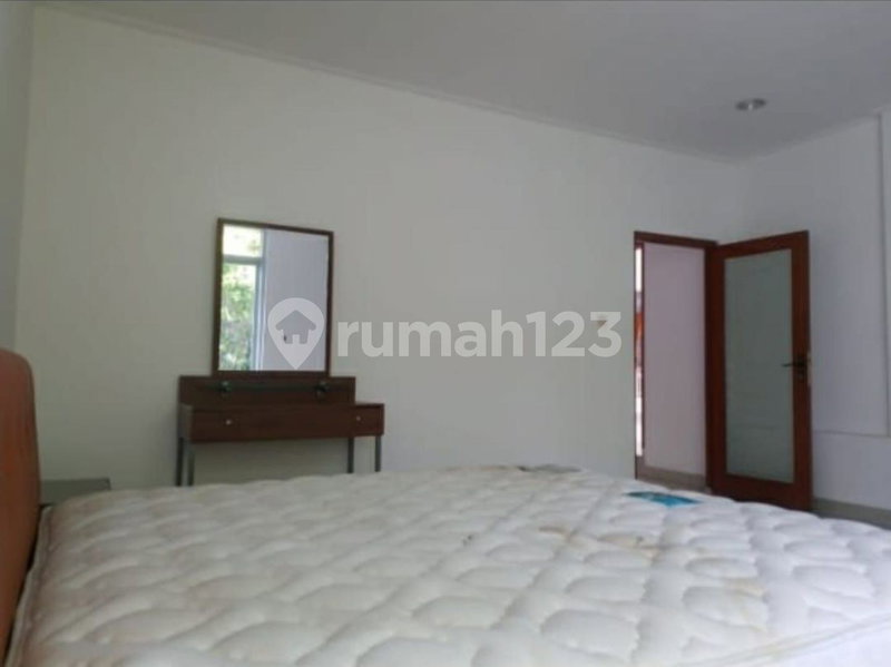 House for rent in West Jakarta, Indonesia · Cengkareng · 5 rooms, 3 baths