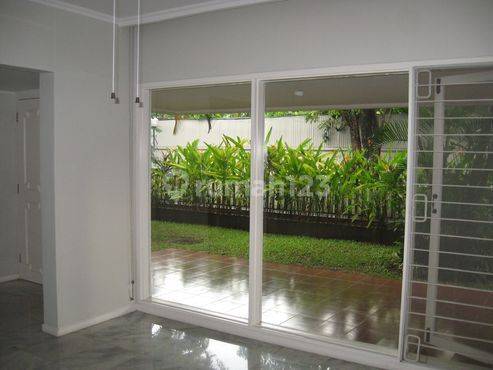 House for rent in West Jakarta, Indonesia · Cengkareng · 4 rooms, 3 baths