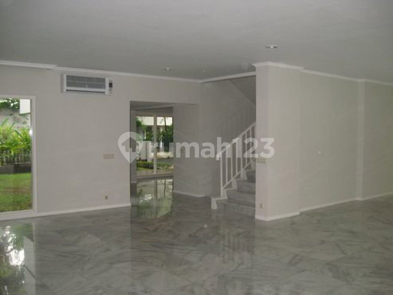 House for rent in West Jakarta, Indonesia · Cengkareng · 4 rooms, 3 baths