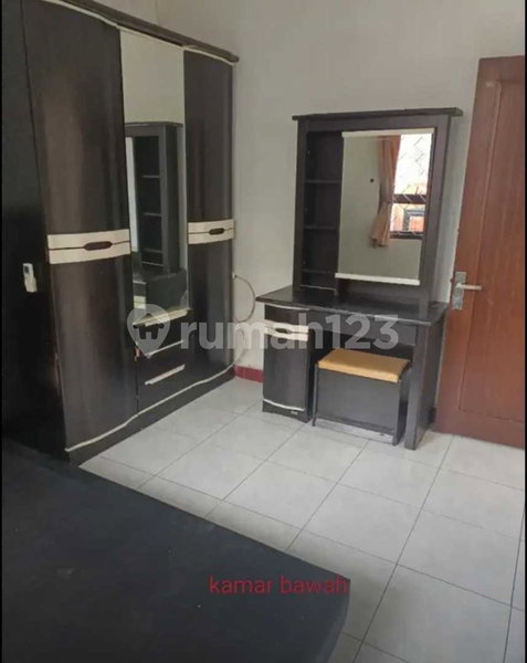 House for rent in Surabaya, Indonesia · 4 rooms, 2 baths