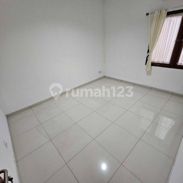 House for rent in Bogor, Indonesia · 2 rooms, 1 bath