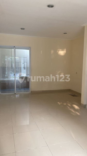House for rent in Bogor, Indonesia · 4 rooms, 3 baths