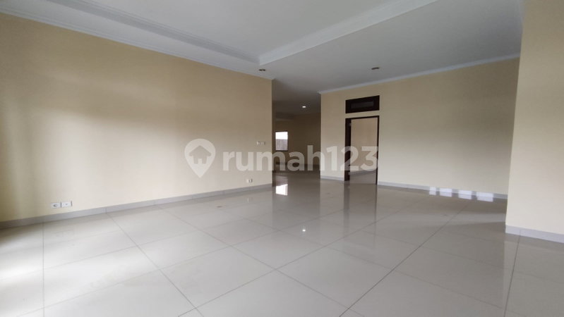 House for rent in Denpasar, Indonesia · 4 rooms, 5 baths