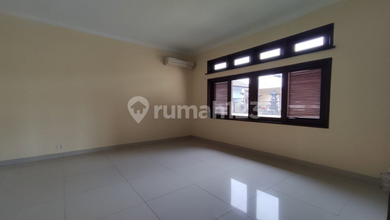 House for rent in Denpasar, Indonesia · 4 rooms, 5 baths