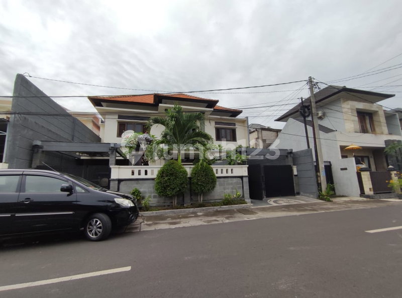 House for rent in Denpasar, Indonesia · 4 rooms, 5 baths