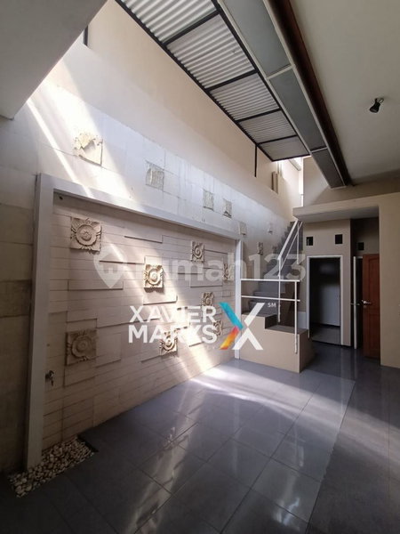 House for rent in Bandung, Indonesia · 3 rooms, 2 baths