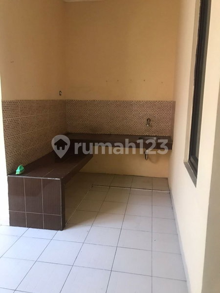 House for rent in South Jakarta, Indonesia · Kebayoran Lama · 3 rooms, 2 baths