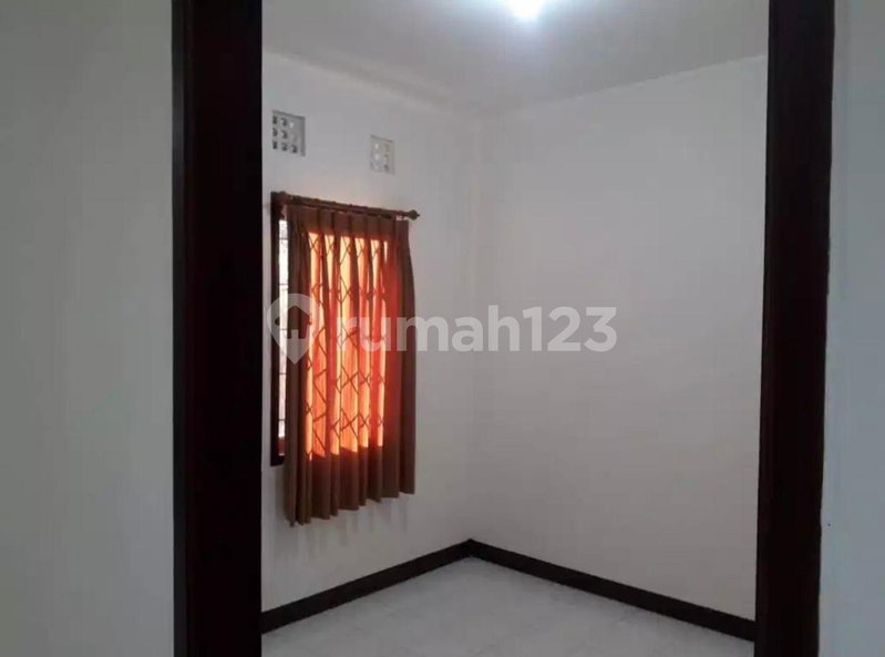 House for rent in Surabaya, Indonesia · 3 rooms, 3 baths