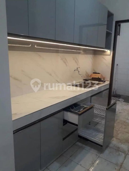 House for rent in Surabaya, Indonesia · 3 rooms, 3 baths