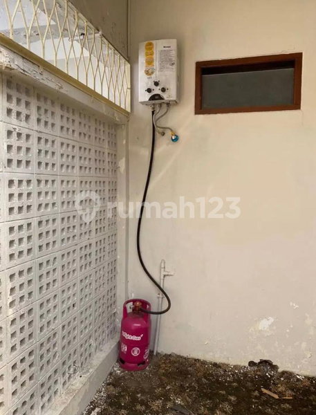 House for rent in Surabaya, Indonesia · 3 rooms, 3 baths