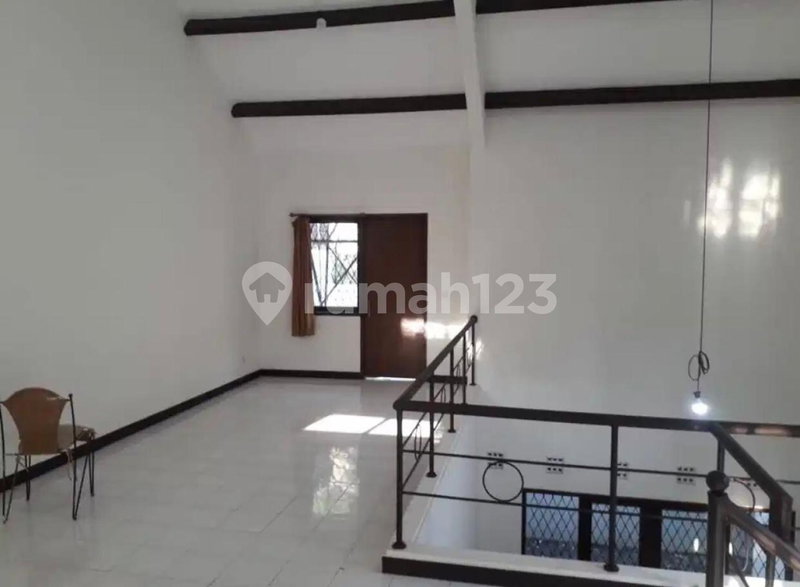 House for rent in Surabaya, Indonesia · 3 rooms, 3 baths