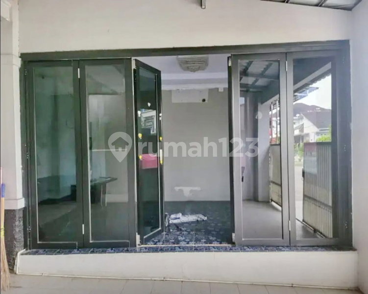 House for rent in Bandung, Indonesia · 3 rooms, 2 baths