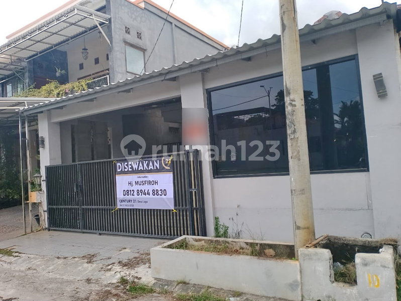 House for rent in Bandung, Indonesia · 3 rooms, 2 baths