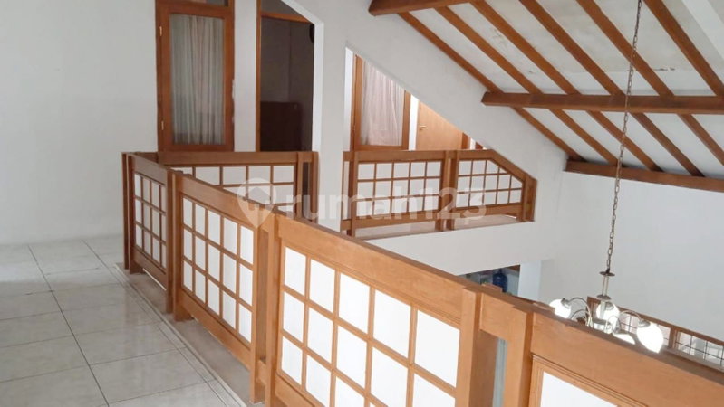 House for rent in Bandung, Indonesia · 6 rooms, 6 baths