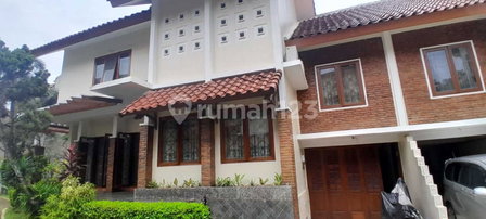 House for rent in Bandung, Indonesia · 3 rooms, 3 baths