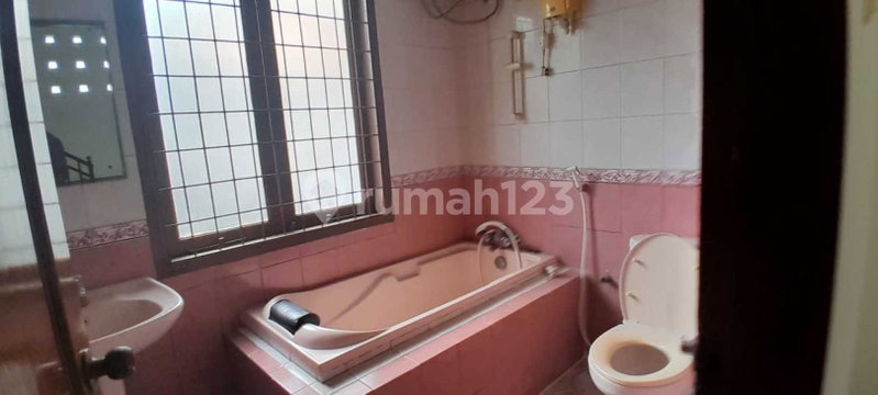 House for rent in Bandung, Indonesia · 3 rooms, 3 baths