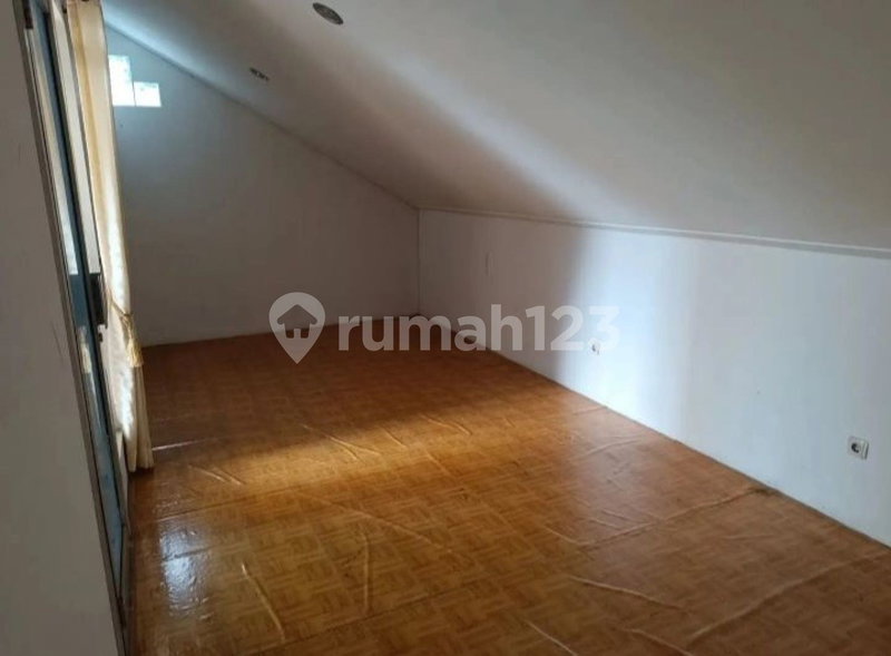 House for rent in Bandung, Indonesia · 3 rooms, 2 baths
