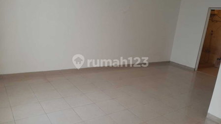 House for rent in Bandung, Indonesia · 3 rooms, 4 baths