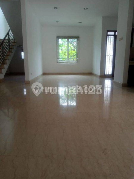 House for rent in Bandung, Indonesia · 4 rooms, 4 baths