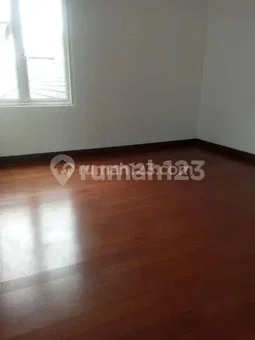 House for rent in Bandung, Indonesia · 4 rooms, 4 baths